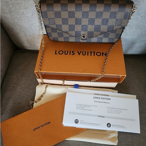 Louis Vuitton authentic crossbody bag - Picture 3 of 9